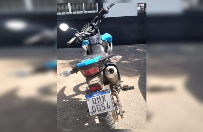 Moto é recuperada pela Polícia Militar em Teixeira